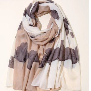 Women Flower Pattern Scarf Cream Tan